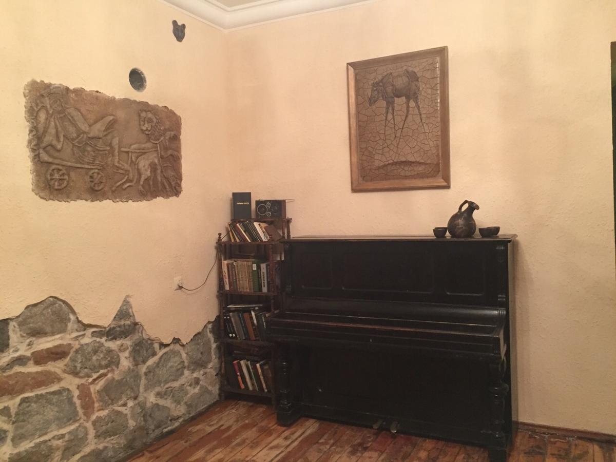 Master's House Dayan Hotel Yerevan Bagian luar foto