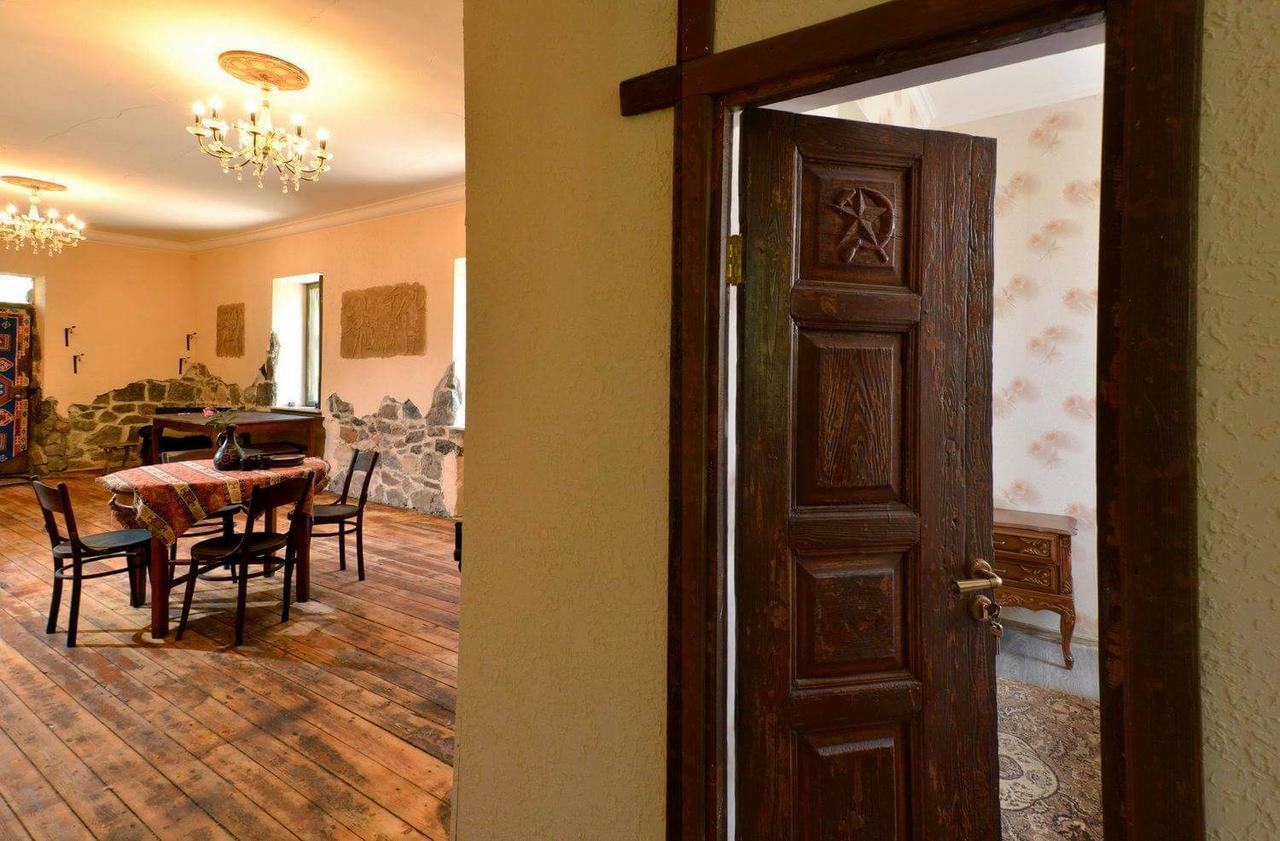 Master's House Dayan Hotel Yerevan Bagian luar foto