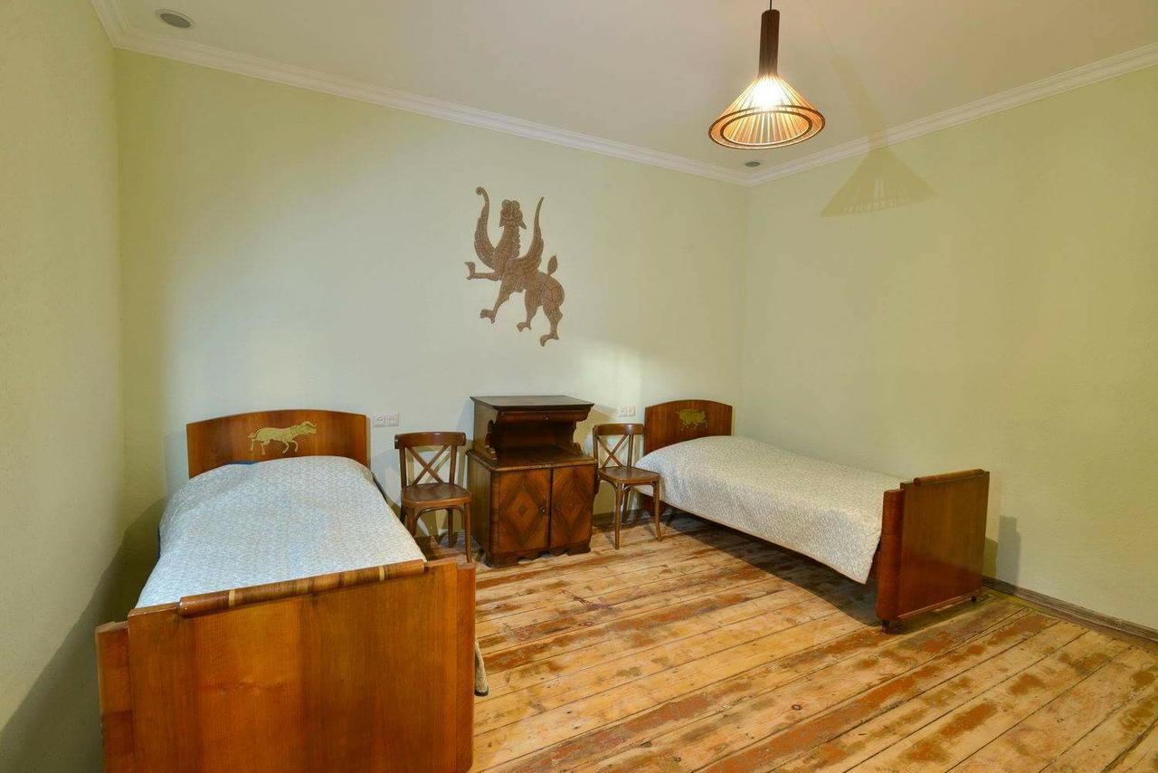 Master's House Dayan Hotel Yerevan Bagian luar foto