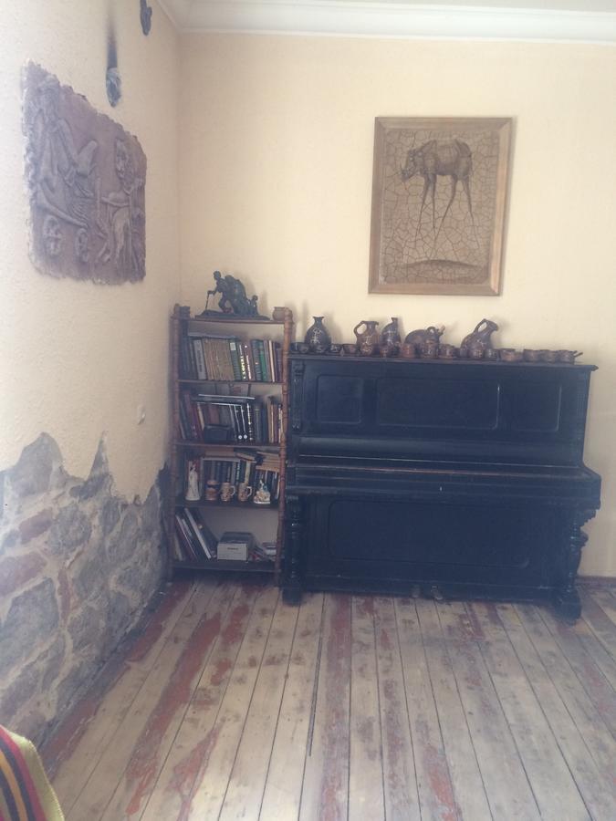 Master's House Dayan Hotel Yerevan Bagian luar foto