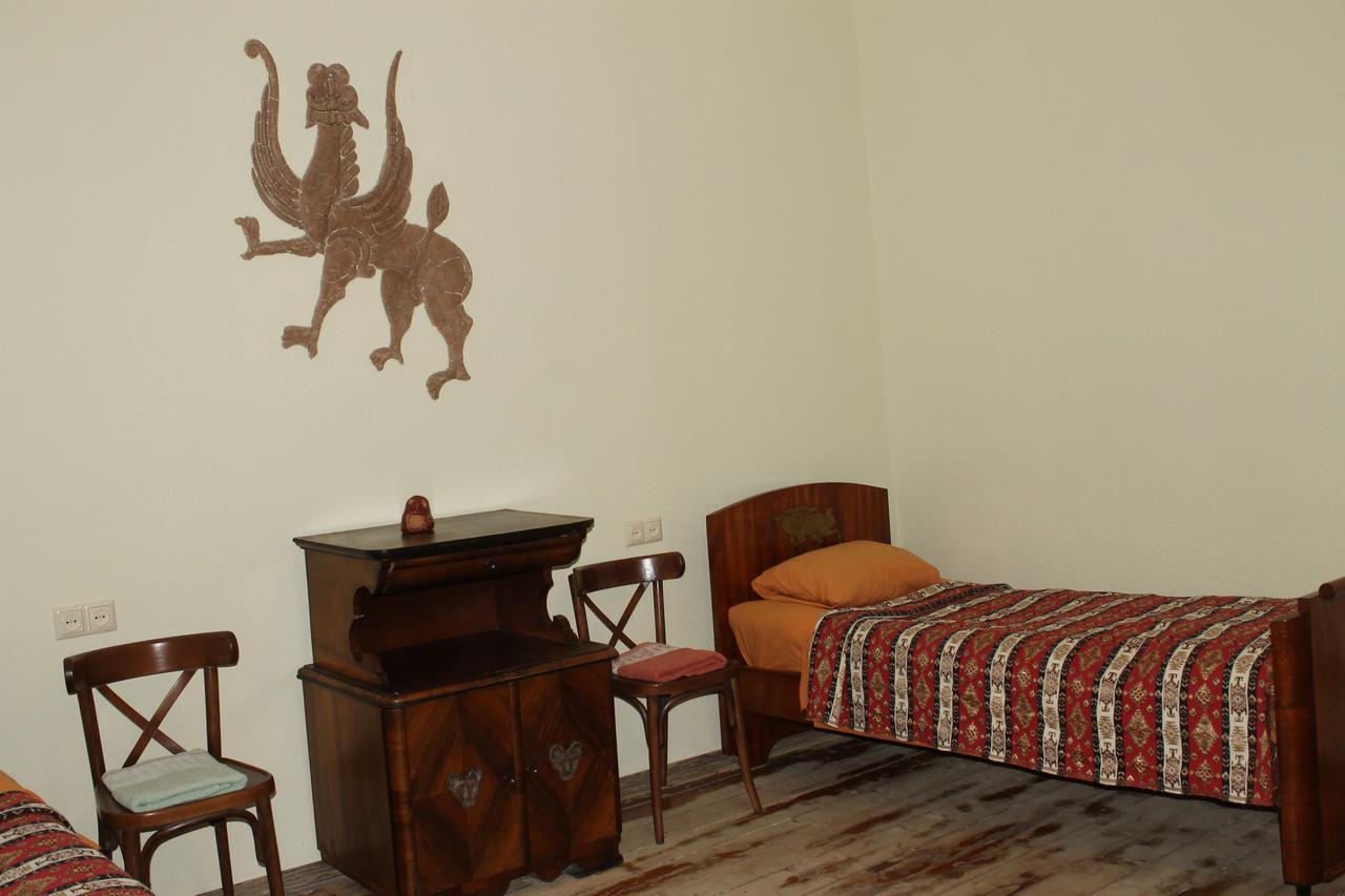 Master's House Dayan Hotel Yerevan Bagian luar foto